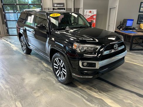 Used 2017 Toyota 4Runner Limited AWD/4WD image 1
