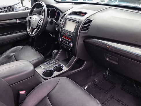 Used 2012 Kia Sorento SX FWD image 15