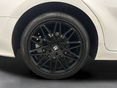 Used 2018 Toyota Camry LE FWD image 29