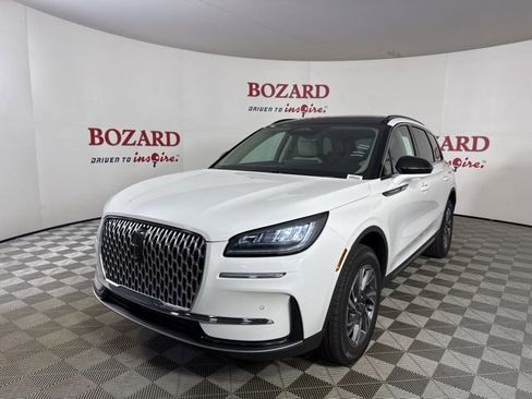 New 2026 Lincoln Corsair Premiere image 3