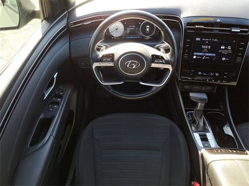 Used 2022 Hyundai Santa Cruz SEL Premium image 11