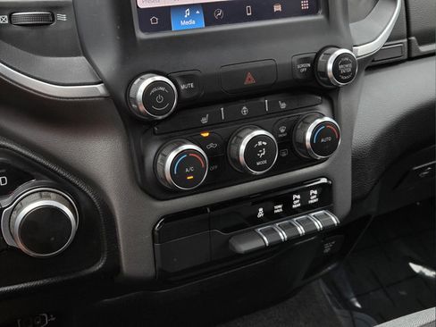 Used 2022 RAM 1500 Big Horn AWD/4WD image 20