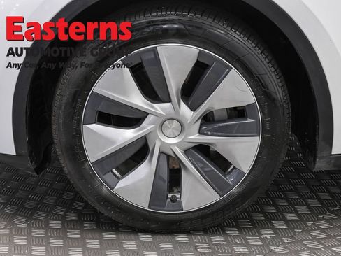 Used 2020 Tesla Model Y Long Range AWD/4WD image 25