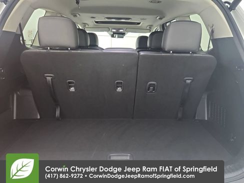 Used 2025 Kia Telluride S FWD image 32