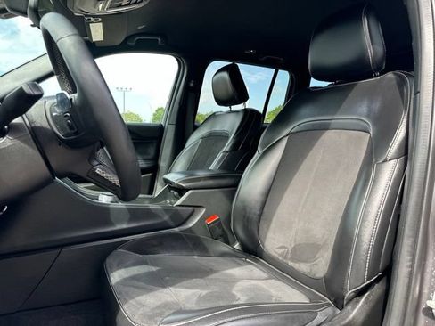 Used 2024 Jeep Grand Cherokee Altitude RWD image 10
