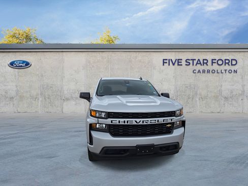 Used 2022 Chevrolet Silverado 1500 Custom w/ Safety Confidence Package AWD/4WD image 3