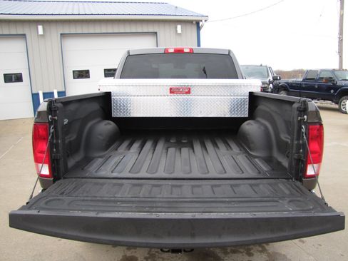 Used 2015 RAM 2500 Tradesman w/ Chrome Appearance Group image 6