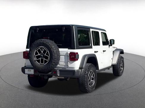 Used 2025 Jeep Wrangler Unlimited Rubicon AWD/4WD image 11
