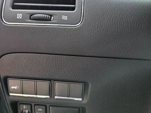 Used 2016 INFINITI QX80 Limited w/ All Season Package image 39