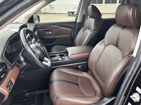 Used 2024 Honda Pilot Elite image 25