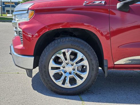 Used 2022 Chevrolet Silverado 1500 LTZ AWD/4WD image 6