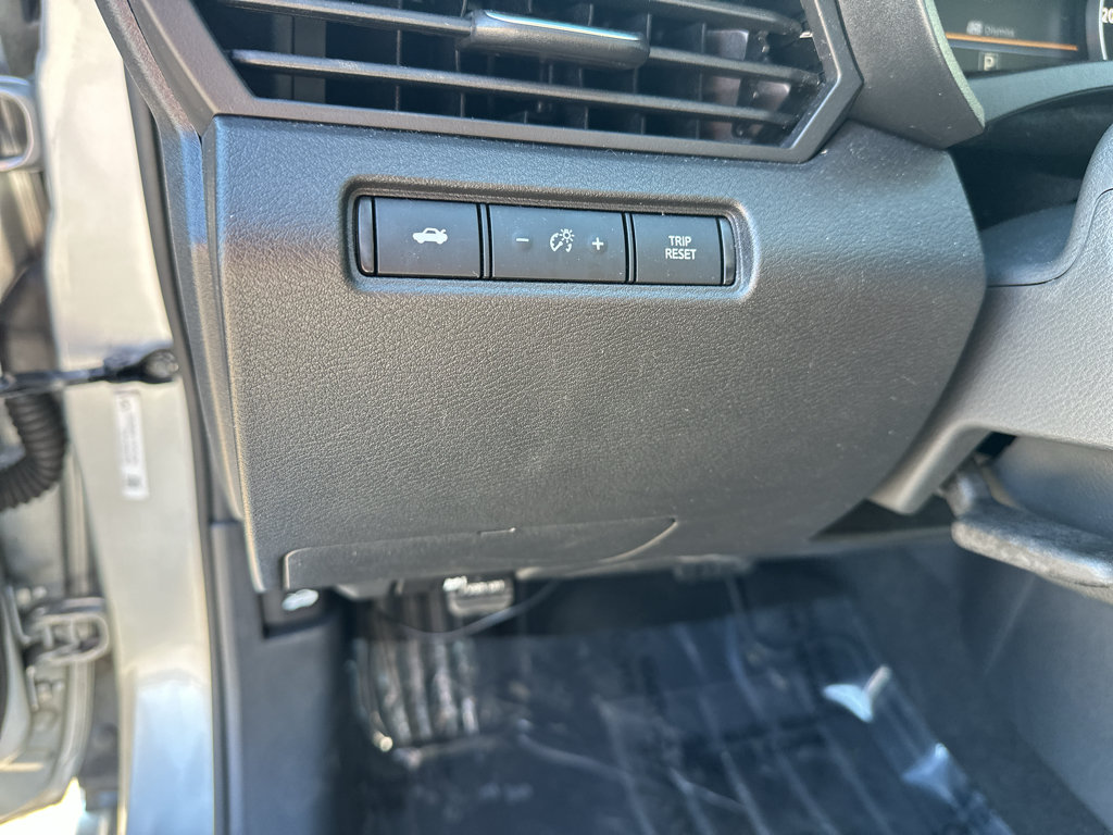 Used 2024 Nissan Altima 2.5 SV FWD image 13