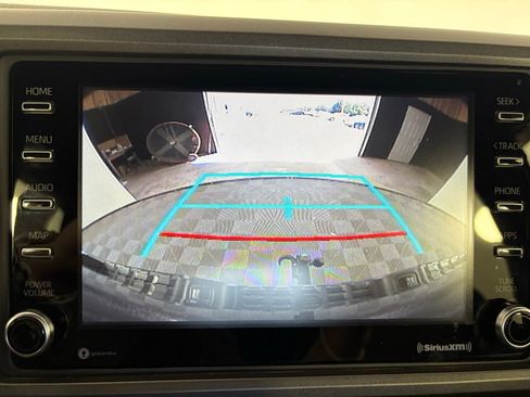 Used 2021 Toyota Tacoma TRD Off-Road AWD/4WD image 46