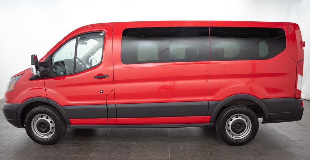 Used 2018 Ford Transit 150 XL RWD image 5