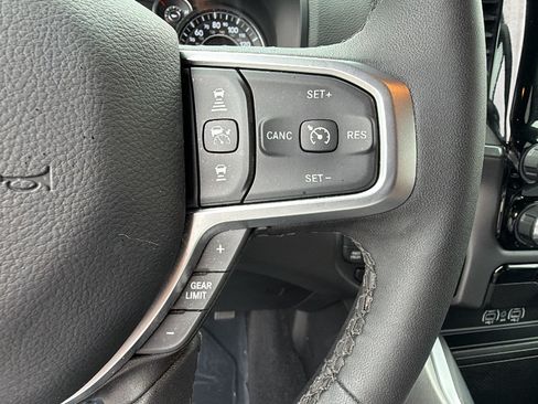 Used 2025 RAM 1500 Big Horn AWD/4WD image 28