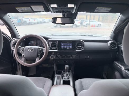 Used 2019 Toyota Tacoma TRD Off-Road image 34