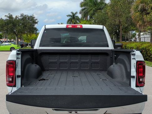 New 2026 RAM 2500 Big Horn AWD/4WD image 13