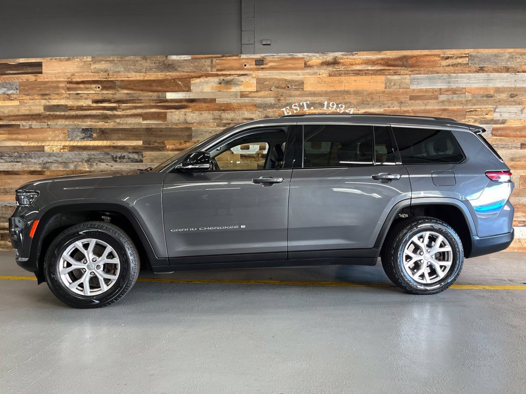 Used 2022 Jeep Grand Cherokee L Limited AWD/4WD image 48