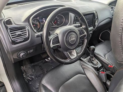 Used 2020 Jeep Compass Limited image 10
