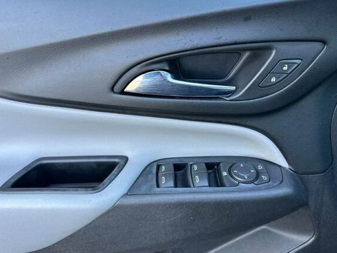 Used 2019 Chevrolet Equinox LS w/ LPO, Cargo Package image 11