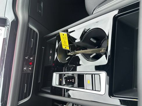 New 2026 Volkswagen Atlas Peak Edition AWD/4WD image 12