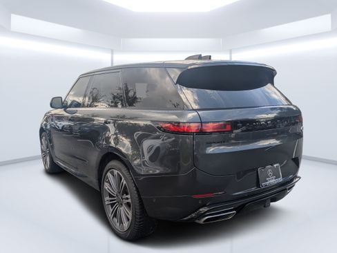 Used 2023 Land Rover Range Rover Sport SE Dynamic AWD/4WD image 5
