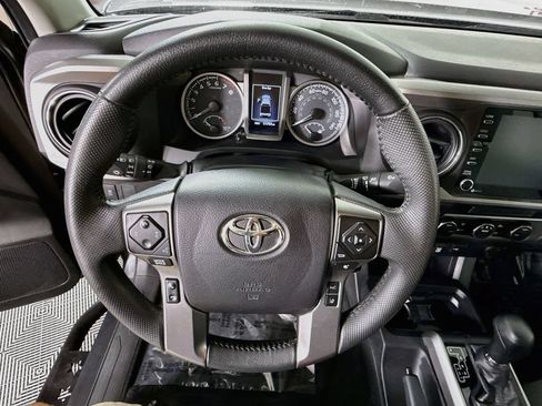 Certified 2021 Toyota Tacoma SR5 AWD/4WD image 20
