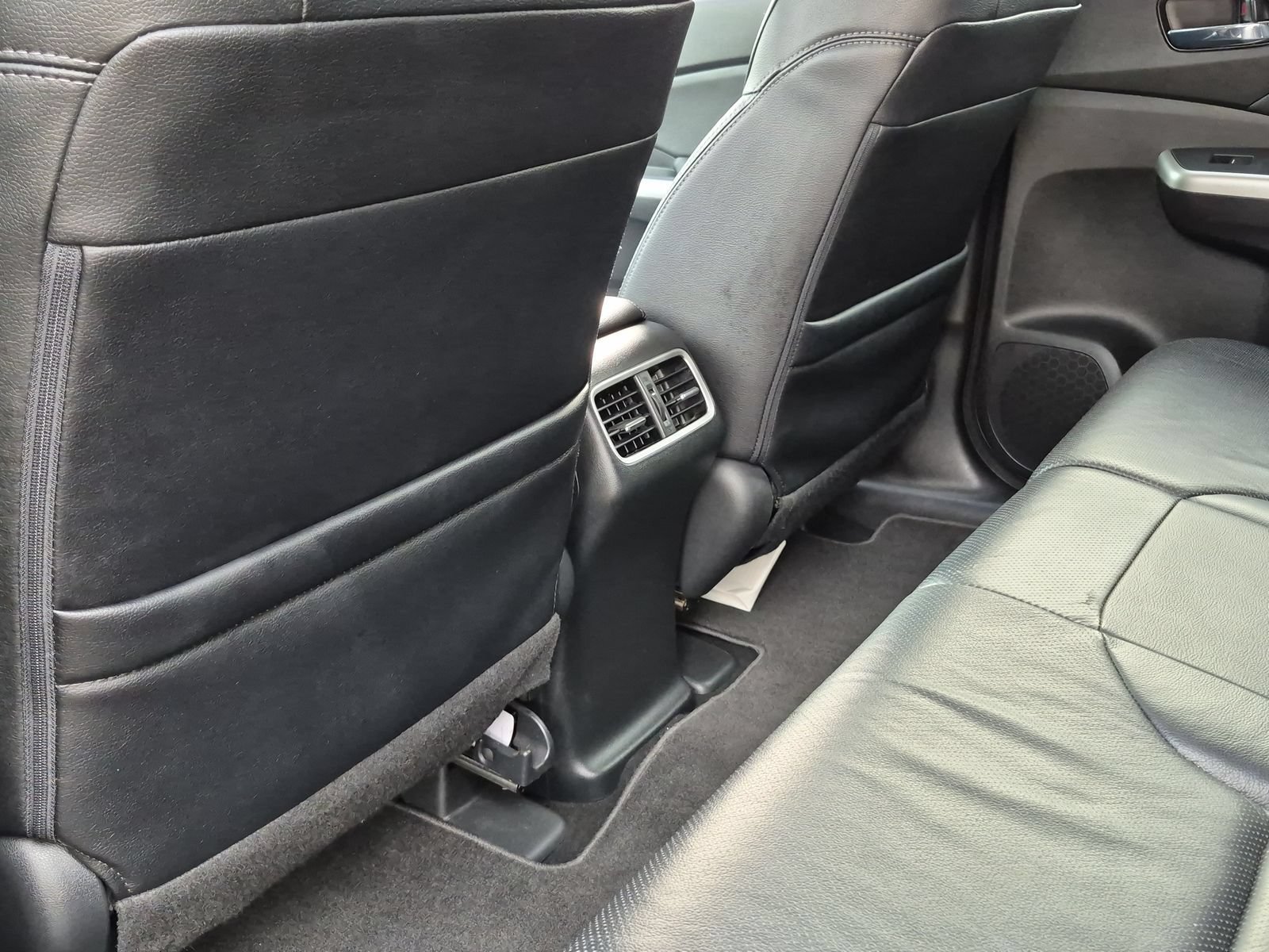 Used 2016 Honda CR-V EX-L image 17