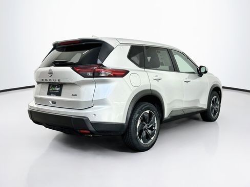 Used 2025 Nissan Rogue SV AWD/4WD image 9