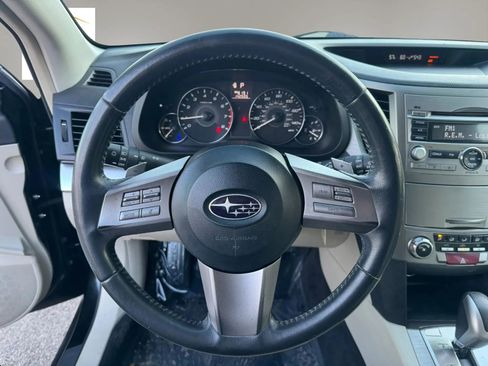 Used 2011 Subaru Outback 2.5i Premium image 13
