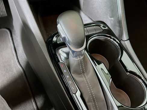 Used 2025 Buick Encore GX Preferred image 24