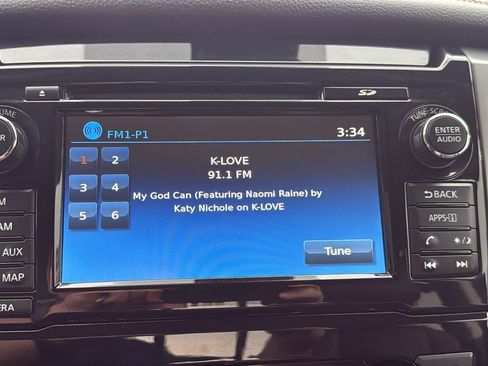 Used 2018 Nissan Titan Platinum Reserve AWD/4WD image 23