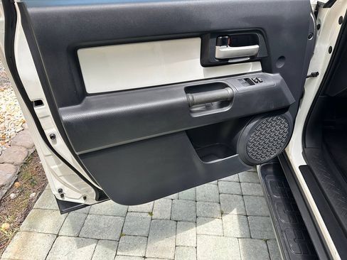 Used 2014 Toyota FJ Cruiser 4WD w/ Upgrade Package image 55