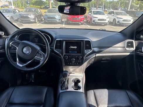 Used 2018 Jeep Grand Cherokee Limited AWD/4WD image 14