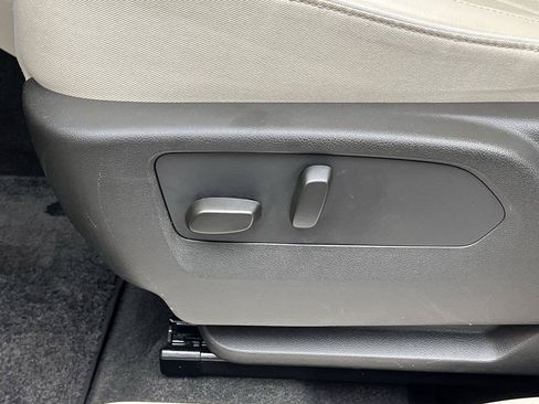 Certified 2023 Buick Envision Avenir AWD/4WD image 11