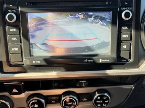 Used 2016 Toyota Tacoma SR5 w/ SR5 Appearance Package (SN) image 16