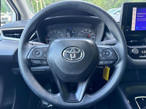 Used 2025 Toyota Corolla LE FWD image 17