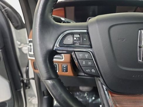 Certified 2024 Lincoln Navigator Reserve AWD/4WD image 14