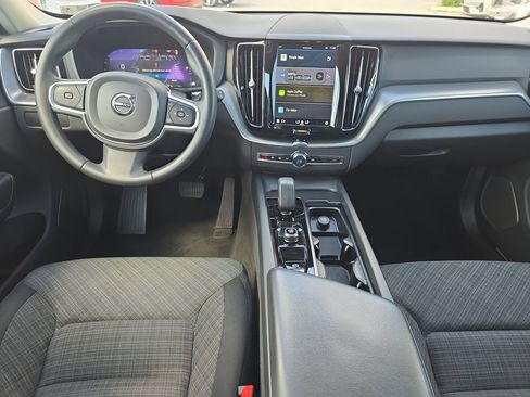 Certified 2023 Volvo XC60 B5 Core image 20