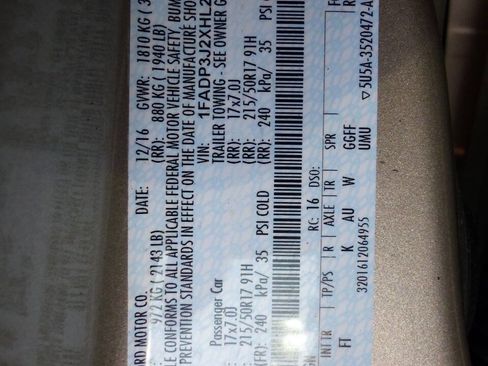 Used 2017 Ford Focus Titanium image 22