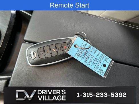 Used 2023 Nissan Rogue SV w/ SV Premium B Package image 12