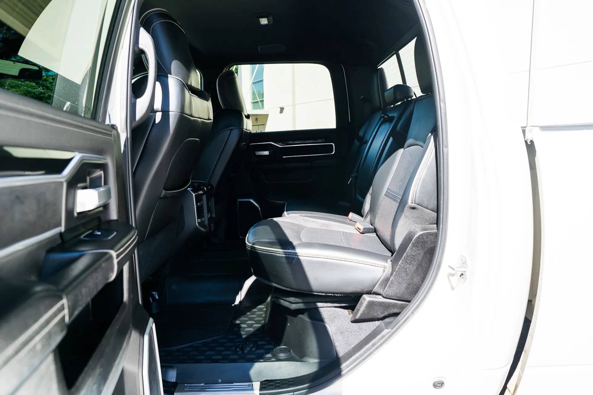 Used 2019 RAM 2500 Laramie w/ Night Edition AWD/4WD image 30
