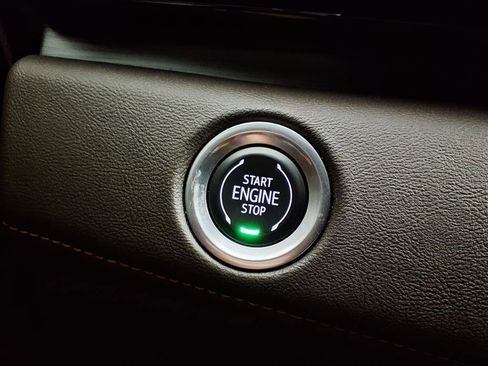 Used 2021 Cadillac Escalade Sport w/ Driver Assist Tech Package image 23