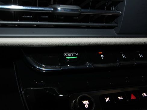 Used 2025 Lincoln Corsair AWD w/ Equipment Group 101A image 12