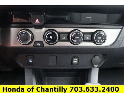 Used 2017 Toyota Tacoma SR w/ Tow Package image 15