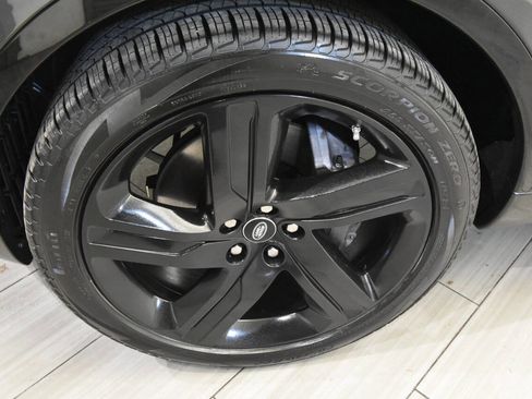 Used 2021 Land Rover Discovery S R-Dynamic image 10