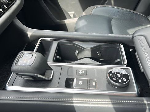 Used 2022 Nissan Pathfinder SL image 24