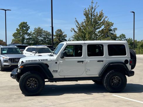 Used 2022 Jeep Wrangler Unlimited Sport AWD/4WD image 5