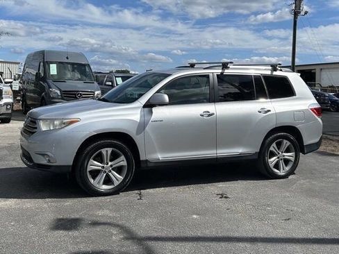 Used 2011 Toyota Highlander Limited image 4