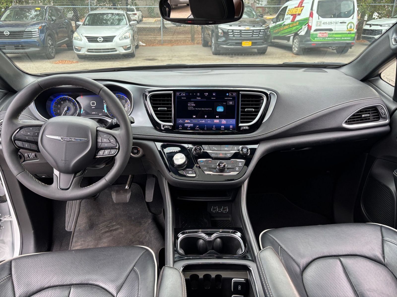 Used 2025 Chrysler Pacifica Limited FWD image 37